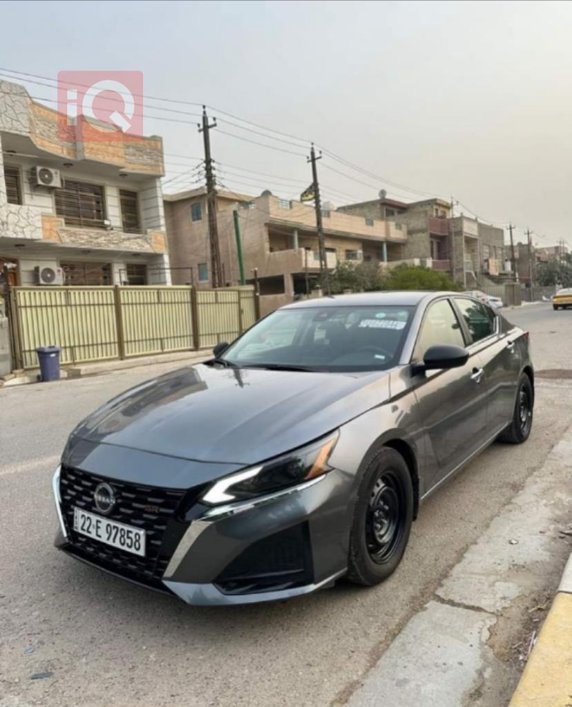 نیسان ئەلتیما